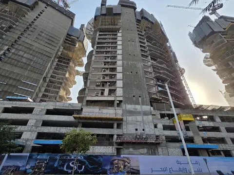 Damac Bay, Dubai Marina construction progress — 18 August 2026, 33.76% complete, photo 5 of 10