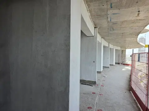 Damac Bay, Dubai Marina construction progress — 18 August 2026, 33.76% complete, photo 4 of 10