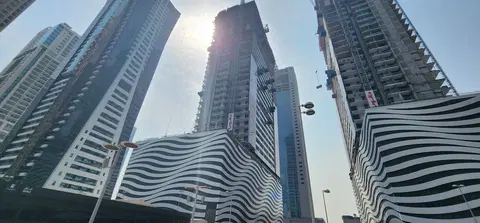 Ход строительства Viewz 2 By Danube, Jumeirah Lakes Towers — 21 июля 2026, готовность 50,02%, снимок 7 из 10