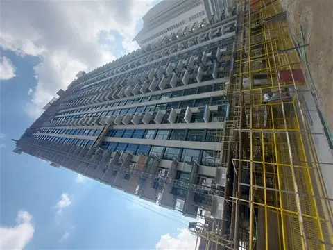 Palace Residences North, Creek Island construction progress — 9 January 2025, 53.84% complete, photo 3 of 5