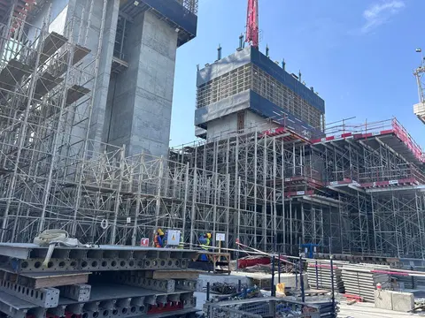 Ход строительства Como Residences, Palm Jumeirah — 10 ноября 2025, готовность 15.30%, снимок 1 из 7