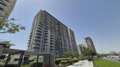 Golf Grand, Dubai Hills Estate construction progress — 12 June 2025, 69.89% complete, photo 4 of 8