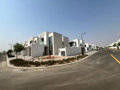 Ход строительства Arabian Ranches Lll - May, Arabian Ranches 3 — 10 августа 2026, готовность 100,00%, снимок 14 из 17