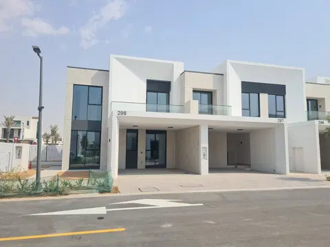 Ход строительства Arabian Ranches Lll - May, Arabian Ranches 3 — 10 августа 2026, готовность 100,00%, снимок 4 из 17