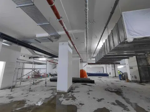Ход строительства Seapoint, Emaar Beachfront — 4 февраля 2026, готовность 25.15%, снимок 1 из 7