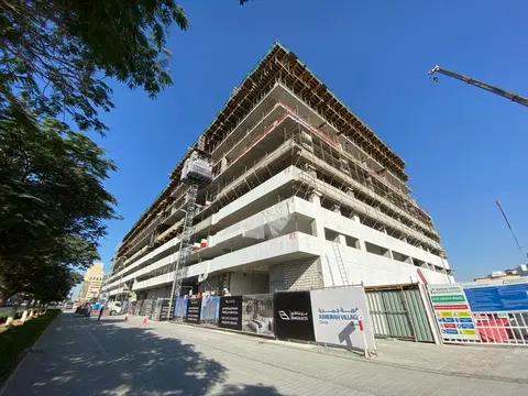 Binghatti Amber, Jumeirah Village Circle construction progress — 11 January 2024, 35.00% complete, photo 10 of 12
