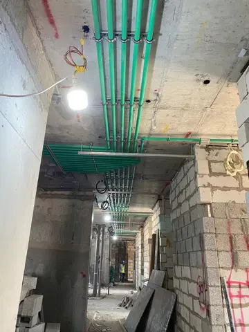Binghatti Amber, Jumeirah Village Circle construction progress — 11 January 2024, 35.00% complete, photo 2 of 12
