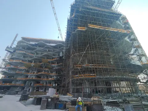 SLS Residences The Palm, The Palm Crescent construction progress — 4 November 2025, 37.98% complete, photo 8 of 11