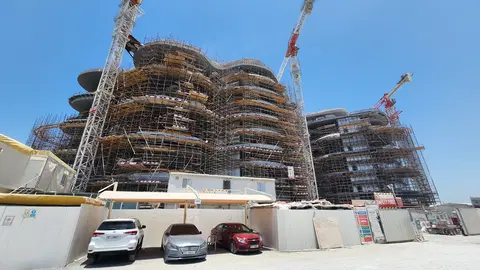 Ход строительства SLS Residences The Palm, The Palm Crescent — 18 мая 2026, готовность 60,00%, снимок 7 из 10