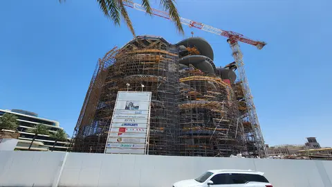 Ход строительства SLS Residences The Palm, The Palm Crescent — 18 мая 2026, готовность 60,00%, снимок 5 из 10