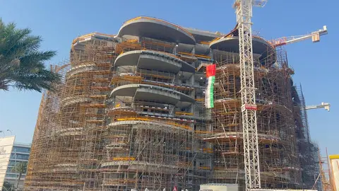Ход строительства SLS Residences The Palm, The Palm Crescent — 18 мая 2026, готовность 60,00%, снимок 1 из 10
