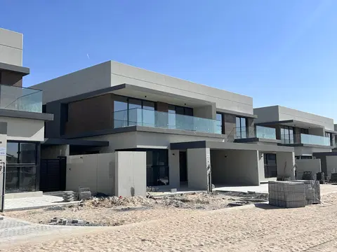 California Village, California Village construction progress — 8 December 2025, 93.20% complete, photo 8 of 19