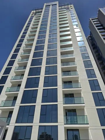 Ход строительства V1TER, Jumeirah Village Circle — 17 апреля 2026, готовность 95.01%, снимок 5 из 8