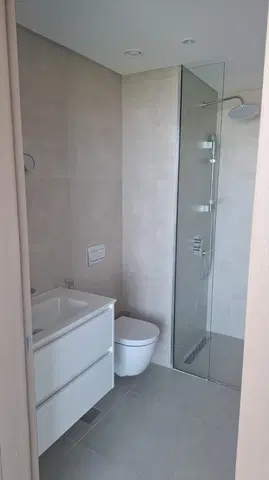 Ход строительства V1TER, Jumeirah Village Circle — 17 апреля 2026, готовность 95.01%, снимок 1 из 8