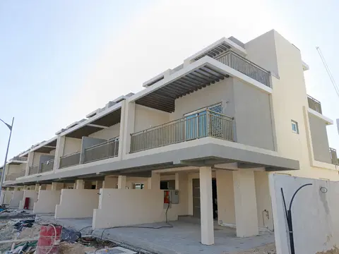 Ход строительства Damac Hills (2) - Violet, Damac Hills 2 — 14 апреля 2026, готовность 85.44%, снимок 4 из 12