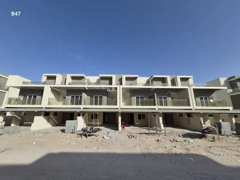 Ход строительства Damac Hills (2) - Violet, Damac Hills 2 — 14 апреля 2026, готовность 85.44%, снимок 3 из 12