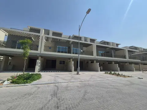 Ход строительства Damac Hills (2) - Violet, Damac Hills 2 — 30 сентября 2026, готовность 95.19%, снимок 5 из 8