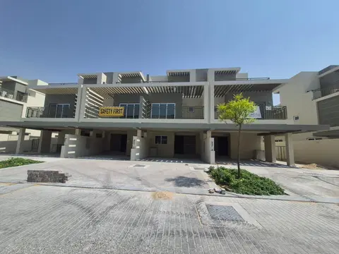 Ход строительства Damac Hills (2) - Violet, Damac Hills 2 — 30 сентября 2026, готовность 95.19%, снимок 4 из 8