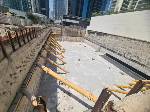 77s, Business Bay construction progress — 18 June 2026, 13.69% complete, photo 2 of 10