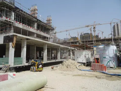 Ход строительства Azizi Riviera 65, Azizi Riviera — 11 августа 2023, готовность 22.28%, снимок 3 из 4
