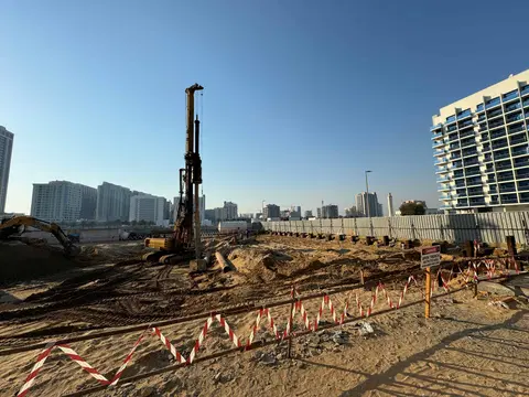 Ход строительства A 99, DubaiLand Residence Complex — 1 мая 2024, готовность 0.32%, снимок 2 из 2