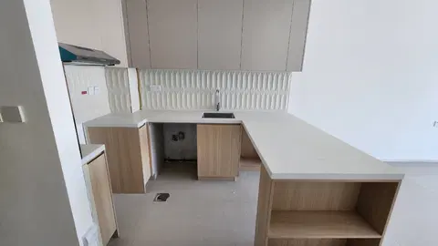 Ход строительства Weybridge Gardens, DubaiLand Residence Complex — 21 ноября 2025, готовность 97,52%, снимок 8 из 12