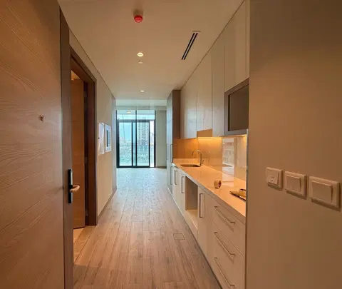 Avant Garde Residences By Skyline, Jumeirah Village Circle construction progress — 31 March 2026, 86.35% complete, photo 3 of 9