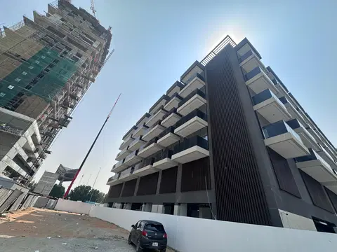 Ход строительства Emerald Vision Tower, JVT District 1 — 15 августа 2025, готовность 100,00%, снимок 2 из 13