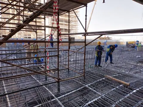 Ход строительства Azizi Riviera 61, Azizi Riviera — 31 октября 2023, готовность 37.17%, снимок 4 из 4