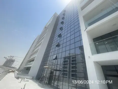 Ход строительства Azizi Riviera 61, Azizi Riviera — 13 июня 2024, готовность 80.56%, снимок 2 из 10