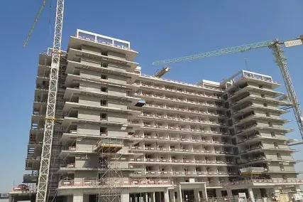 Azizi Venice 2, Azizi Venice construction progress — 10 April 2025, 42.17% complete, photo 1 of 5