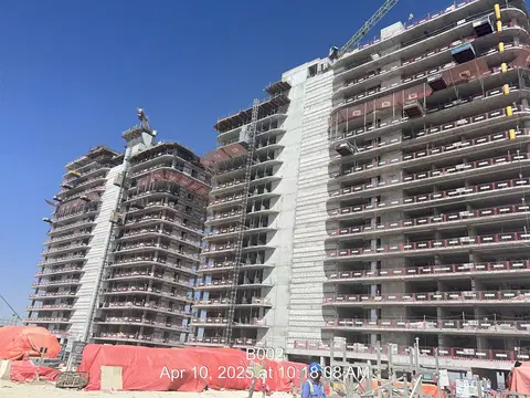 Azizi Venice 5, Azizi Venice construction progress — 10 April 2025, 34.52% complete, photo 3 of 5