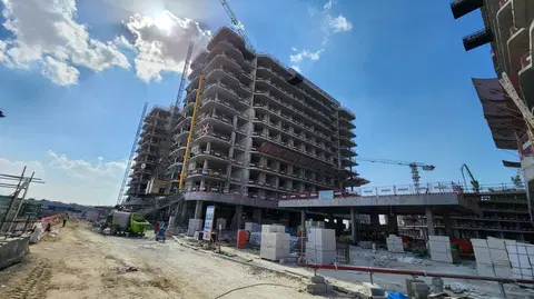 Azizi Venice 9, Azizi Venice construction progress — 6 January 2026, 47.49% complete, photo 8 of 9