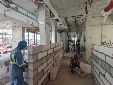 Azizi Venice 8, Azizi Venice construction progress — 16 December 2025, 44.44% complete, photo 9 of 12