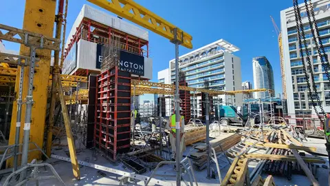 The Crestmark, Business Bay construction progress — 23 December 2025, 31.52% complete, photo 2 of 12