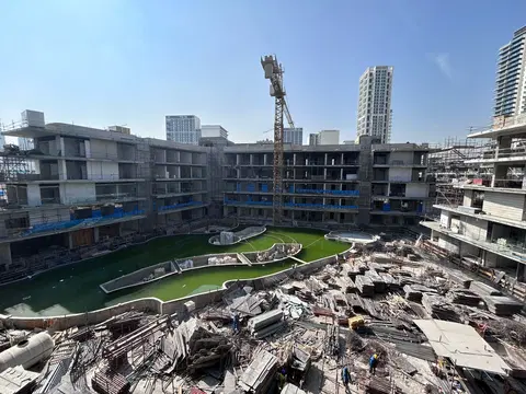 10 Oxford, JVC District 10 construction progress — 18 November 2025, 67.03% complete, photo 4 of 7