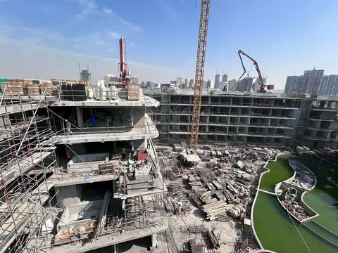 10 Oxford, JVC District 10 construction progress — 18 November 2025, 67.03% complete, photo 3 of 7