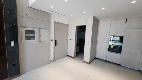 Ход строительства Hyde Walk Residence, Jumeirah Garden City — 9 октября 2025, готовность 98.57%, снимок 4 из 14