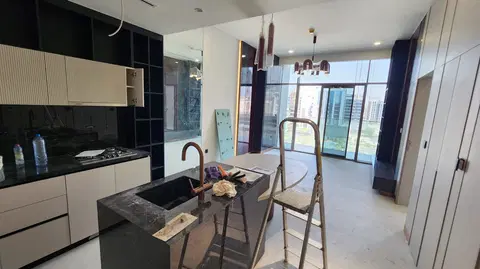 Ход строительства Hyde Walk Residence, Jumeirah Garden City — 9 октября 2025, готовность 98.57%, снимок 1 из 14