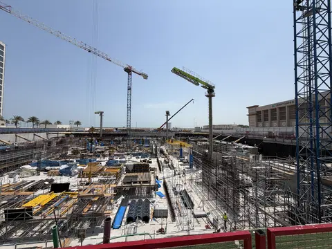 Ход строительства Armani Beach Residences Palm Jumeirah, The Palm Crescent — 20 июля 2026, готовность 10,17%, снимок 1 из 8