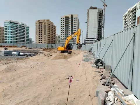 Ход строительства Samana Ibiza, DubaiLand Residence Complex — 21 августа 2025, готовность 0.18%, снимок 1 из 4