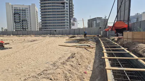 Samana Avenue, DubaiLand Residence Complex construction progress — 17 June 2025, 1.93% complete, photo 1 of 5