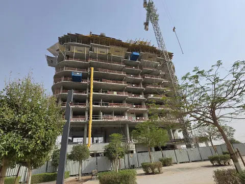 Samana Avenue, DubaiLand Residence Complex construction progress — 1 October 2026, 31.79% complete, photo 6 of 7