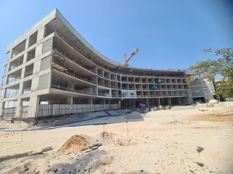 Ход строительства Marbella Resort Hotel, A Vignette Collection World Islands Dubai, World Islands — 17 июня 2025, готовность 42.38%, снимок 1 из 6