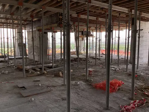 Ход строительства The Corner, DubaiLand Residence Complex — 20 мая 2025, готовность 17.27%, снимок 2 из 6