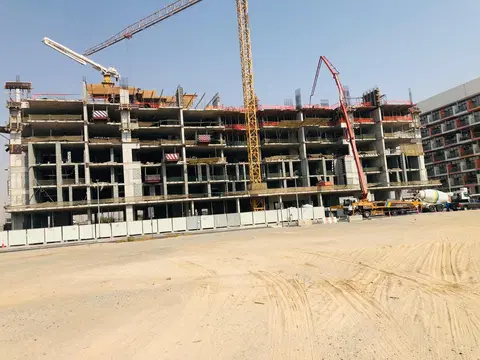 Ход строительства The Corner, DubaiLand Residence Complex — 8 сентября 2025, готовность 25.40%, снимок 2 из 6