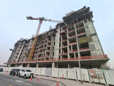 Ход строительства The Corner, DubaiLand Residence Complex — 6 февраля 2026, готовность 33.81%, снимок 10 из 10