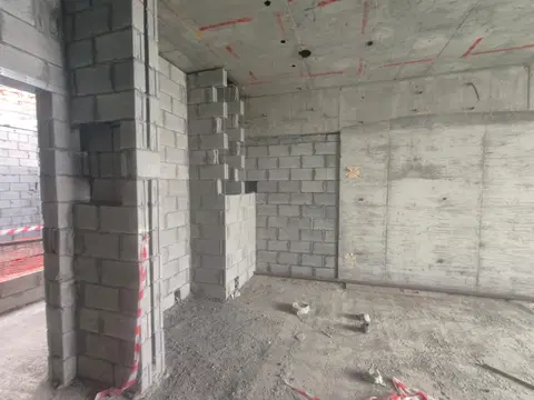 Ход строительства The Corner, DubaiLand Residence Complex — 6 февраля 2026, готовность 33.81%, снимок 9 из 10