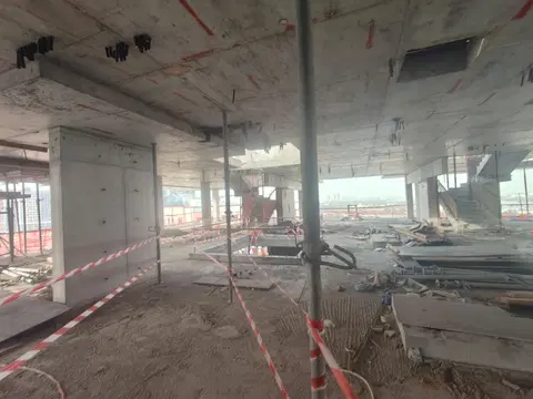 Ход строительства The Corner, DubaiLand Residence Complex — 6 февраля 2026, готовность 33.81%, снимок 1 из 10
