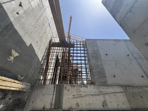 Ход строительства The Corner, DubaiLand Residence Complex — 1 июня 2026, готовность 37,69%, снимок 5 из 6